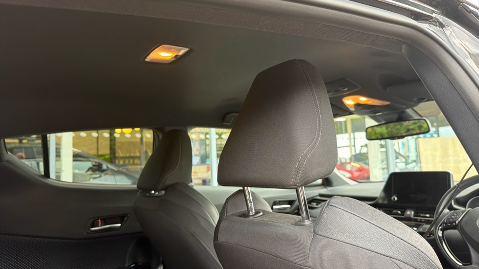 Toyota C-HR 1.8 Hybrid Design 5dr CVT Hybrid Hatchback - Image 19