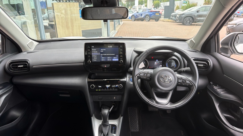 Toyota Yaris Cross 1.5 Hybrid Icon 5dr CVT Hybrid Estate - Image 6