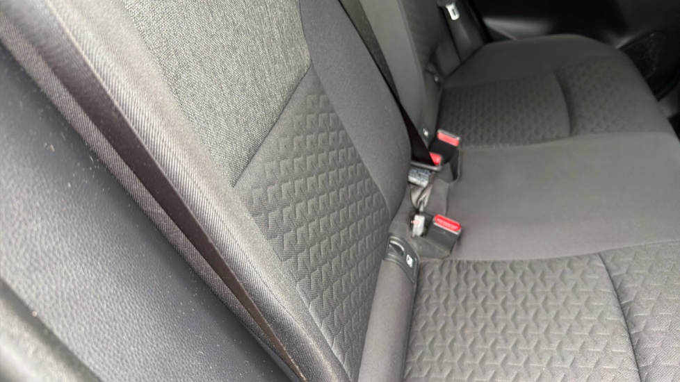 Toyota Yaris Cross 1.5 Hybrid Icon 5dr CVT Hybrid Estate - Image 14