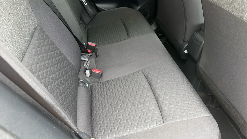 Toyota Yaris Cross 1.5 Hybrid Icon 5dr CVT Hybrid Estate - Image 17