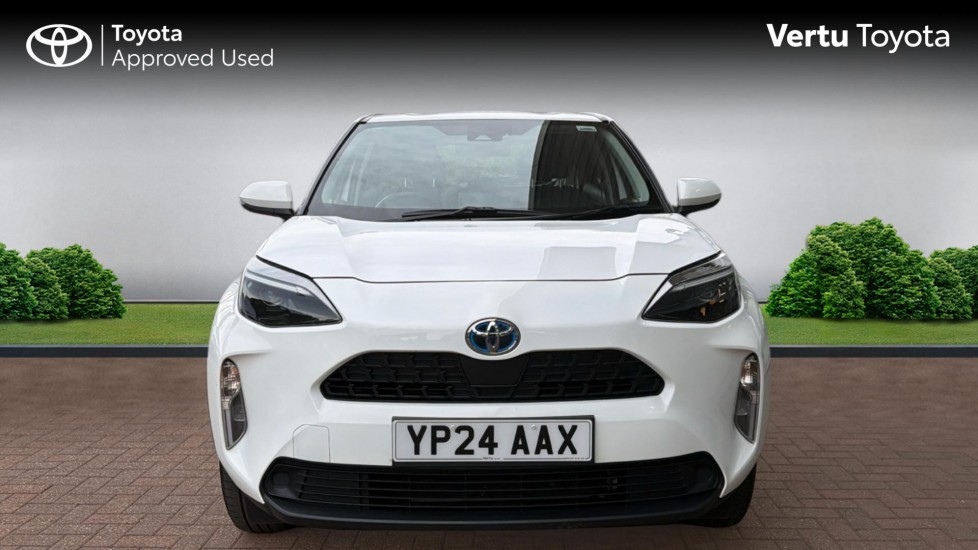 Toyota Yaris Cross 1.5 Hybrid Icon 5dr CVT Hybrid Estate - Image 22