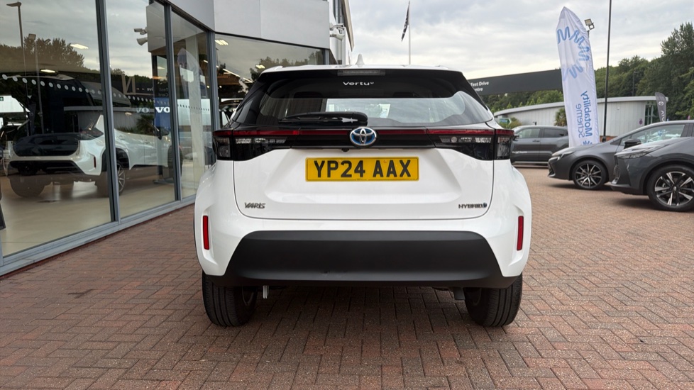 Toyota Yaris Cross 1.5 Hybrid Icon 5dr CVT Hybrid Estate - Image 26