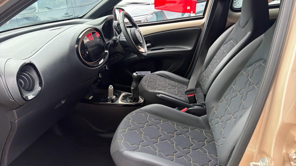 Toyota Aygo X 1.0 VVT-i Exclusive 5dr Petrol Hatchback - Image 5