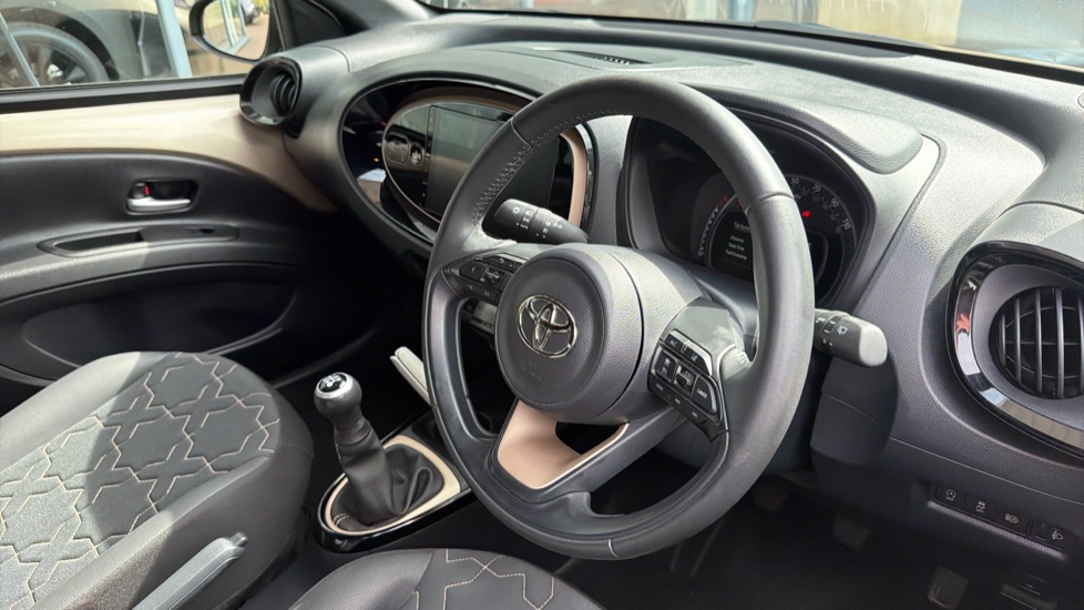 Toyota Aygo X 1.0 VVT-i Exclusive 5dr Petrol Hatchback - Image 6