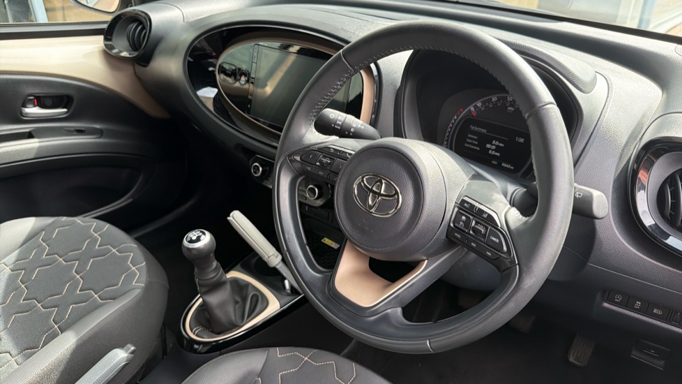 Toyota Aygo X 1.0 VVT-i Exclusive 5dr Petrol Hatchback - Image 7