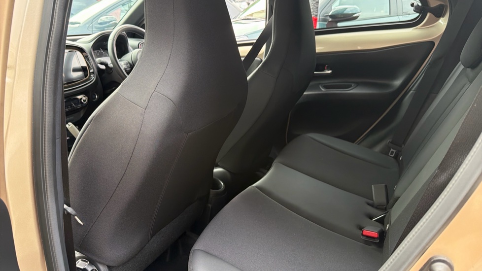 Toyota Aygo X 1.0 VVT-i Exclusive 5dr Petrol Hatchback - Image 15