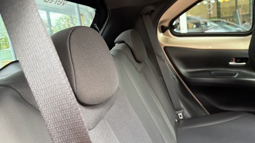 Toyota Aygo X 1.0 VVT-i Exclusive 5dr Petrol Hatchback - Image 18