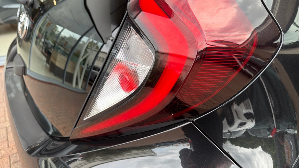 Toyota Aygo X 1.0 VVT-i Exclusive 5dr Petrol Hatchback - Image 21