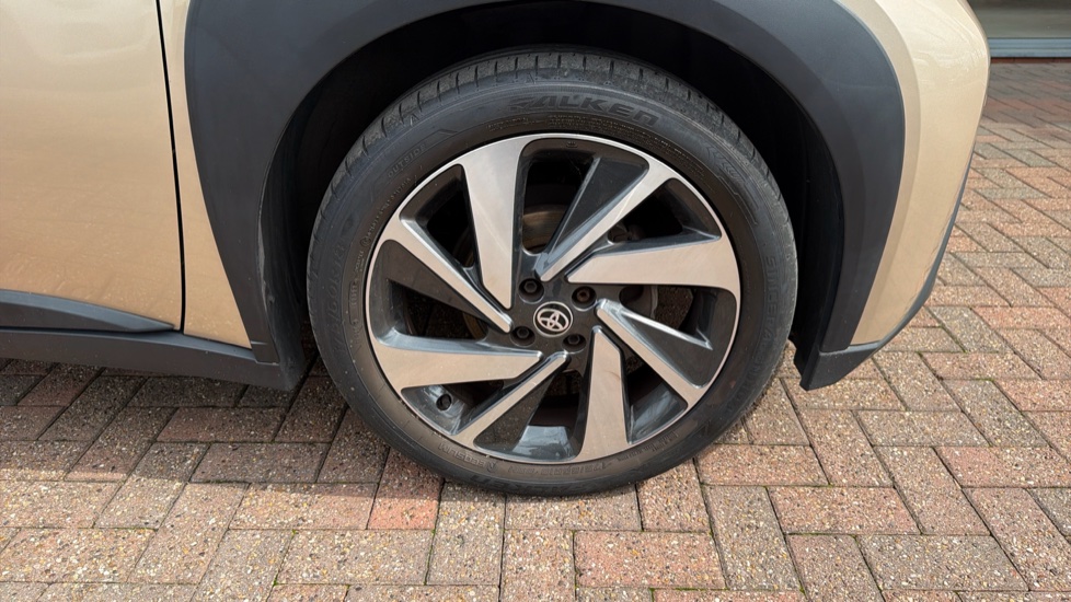 Toyota Aygo X 1.0 VVT-i Exclusive 5dr Petrol Hatchback - Image 40