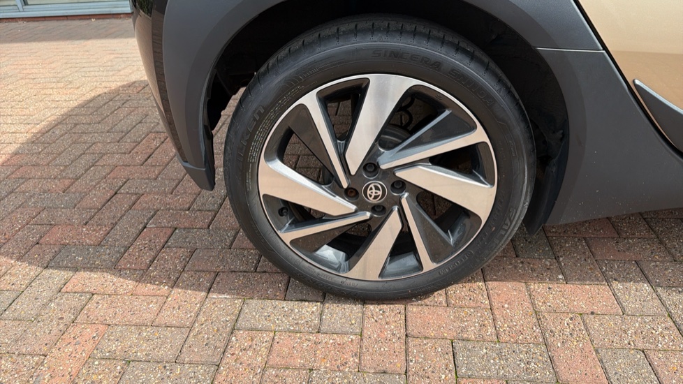 Toyota Aygo X 1.0 VVT-i Exclusive 5dr Petrol Hatchback - Image 41