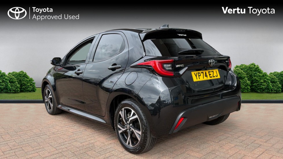 Toyota Yaris 1.5 Hybrid Design 5dr CVT Hybrid Hatchback - Image 4