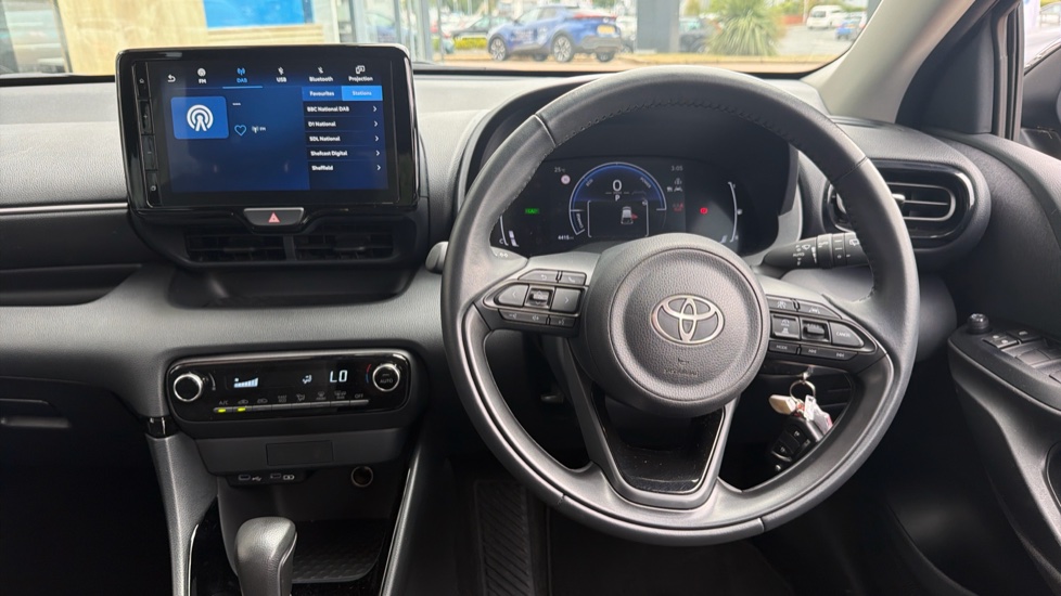 Toyota Yaris 1.5 Hybrid Design 5dr CVT Hybrid Hatchback - Image 10