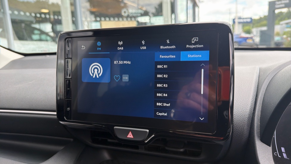 Toyota Yaris 1.5 Hybrid Design 5dr CVT Hybrid Hatchback - Image 31