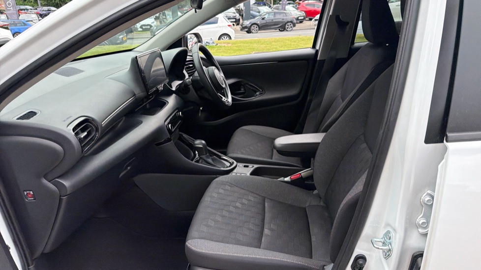 Toyota Yaris 1.5 Hybrid Design 5dr CVT Hybrid Hatchback - Image 5