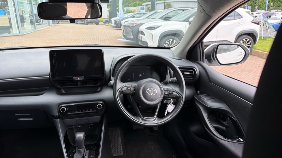 Toyota Yaris 1.5 Hybrid Design 5dr CVT Hybrid Hatchback - Image 7