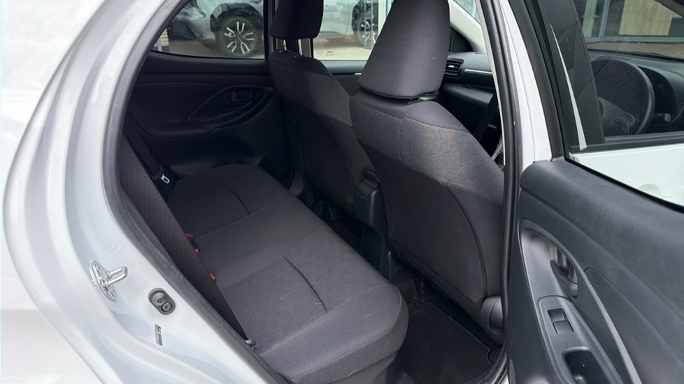 Toyota Yaris 1.5 Hybrid Design 5dr CVT Hybrid Hatchback - Image 8