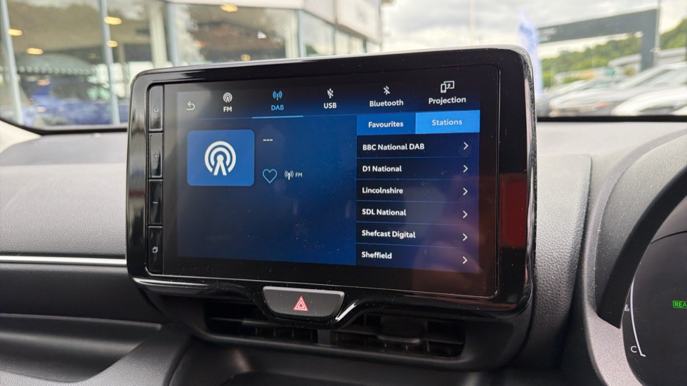 Toyota Yaris 1.5 Hybrid Design 5dr CVT Hybrid Hatchback - Image 32