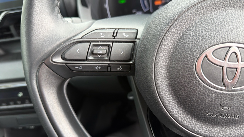 Toyota Yaris 1.5 Hybrid Design 5dr CVT Hybrid Hatchback - Image 36