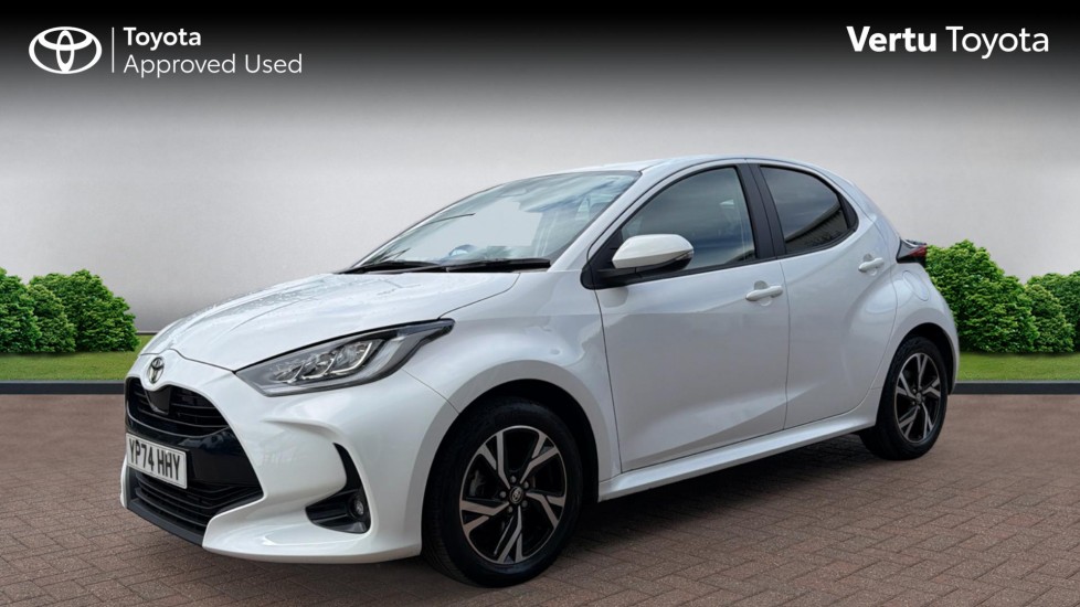 Toyota Yaris 1.5 Hybrid Design 5dr CVT Hybrid Hatchback - Image 3