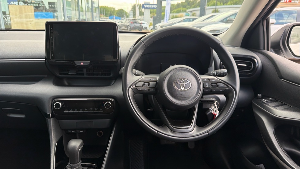 Toyota Yaris 1.5 Hybrid Design 5dr CVT Hybrid Hatchback - Image 10