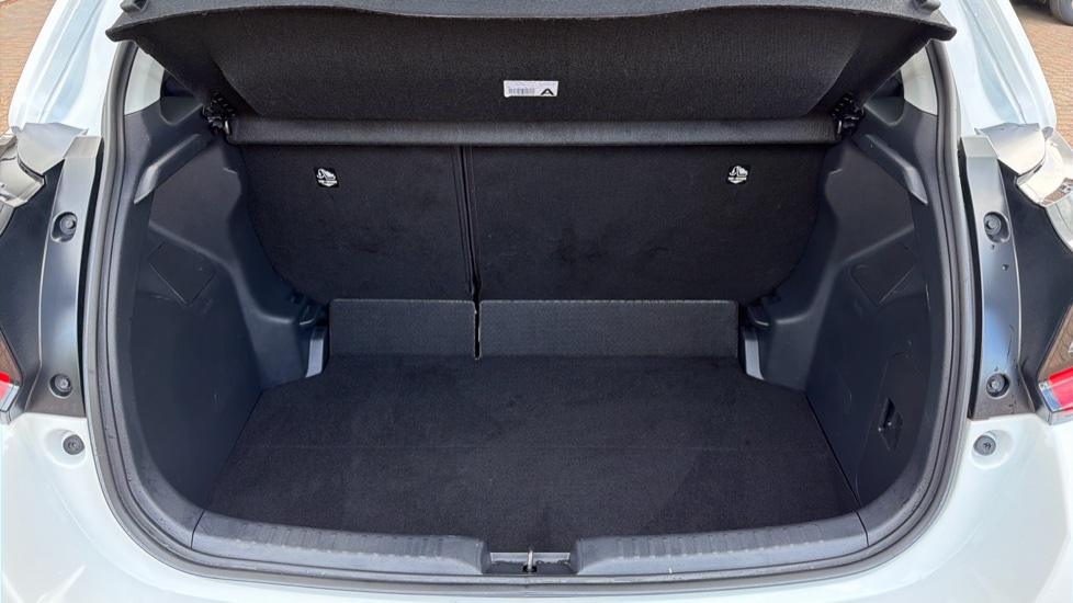 Toyota Yaris 1.5 Hybrid Design 5dr CVT Hybrid Hatchback - Image 13