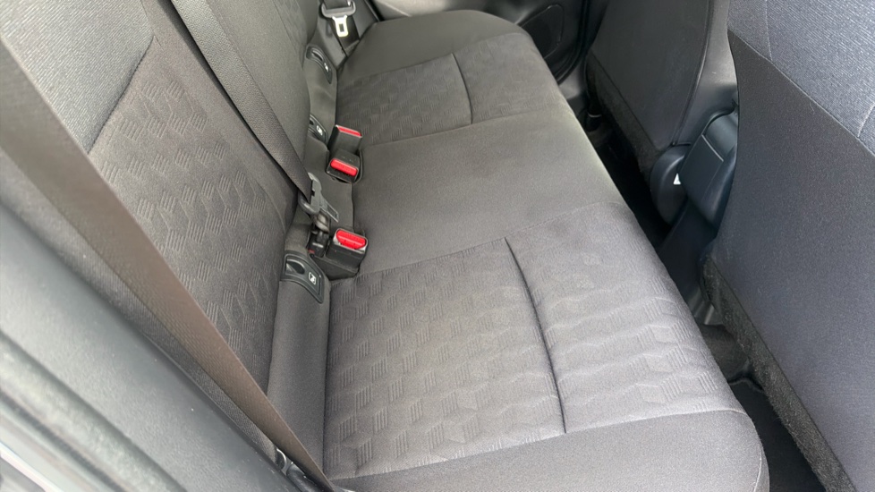 Toyota Yaris 1.5 Hybrid Design 5dr CVT Hybrid Hatchback - Image 17