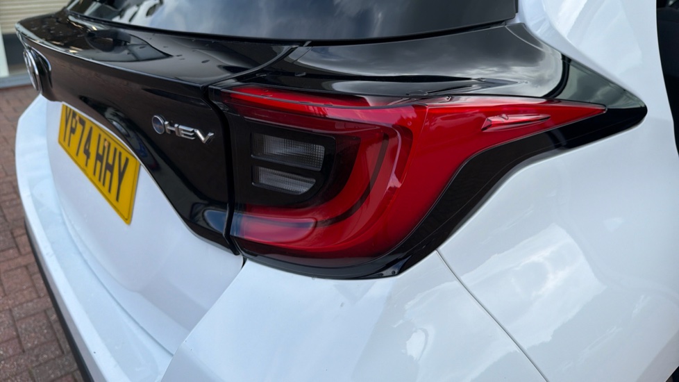 Toyota Yaris 1.5 Hybrid Design 5dr CVT Hybrid Hatchback - Image 21