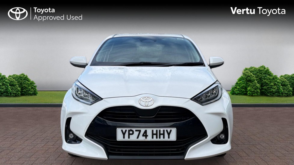 Toyota Yaris 1.5 Hybrid Design 5dr CVT Hybrid Hatchback - Image 22