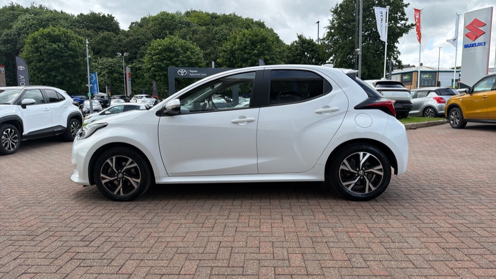 Toyota Yaris 1.5 Hybrid Design 5dr CVT Hybrid Hatchback - Image 23