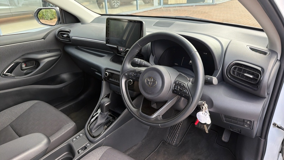Toyota Yaris 1.5 Hybrid Design 5dr CVT Hybrid Hatchback - Image 34