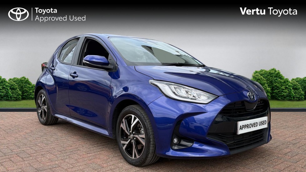 Toyota Yaris 1.5 Hybrid Design 5dr CVT Hybrid Hatchback - Image 1