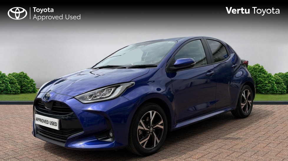 Toyota Yaris 1.5 Hybrid Design 5dr CVT Hybrid Hatchback - Image 3