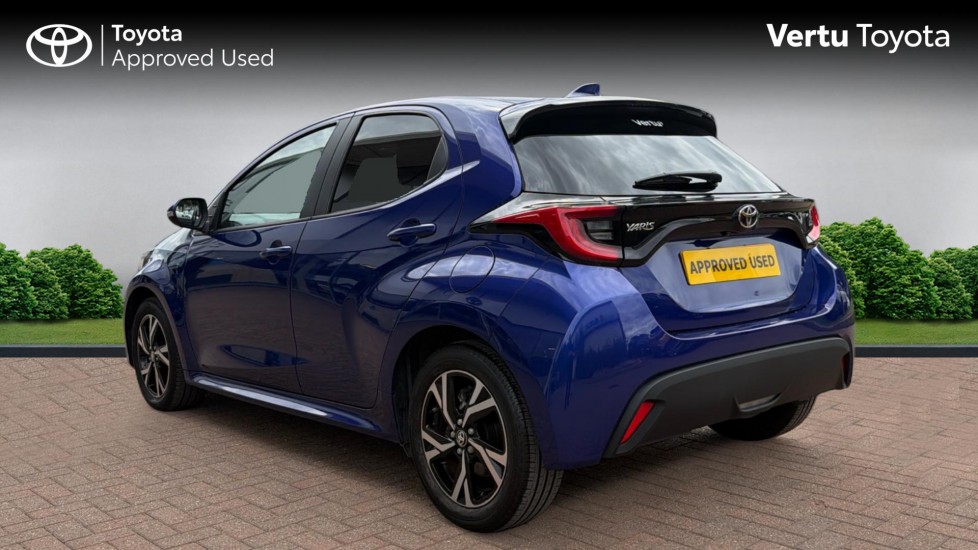 Toyota Yaris 1.5 Hybrid Design 5dr CVT Hybrid Hatchback - Image 4