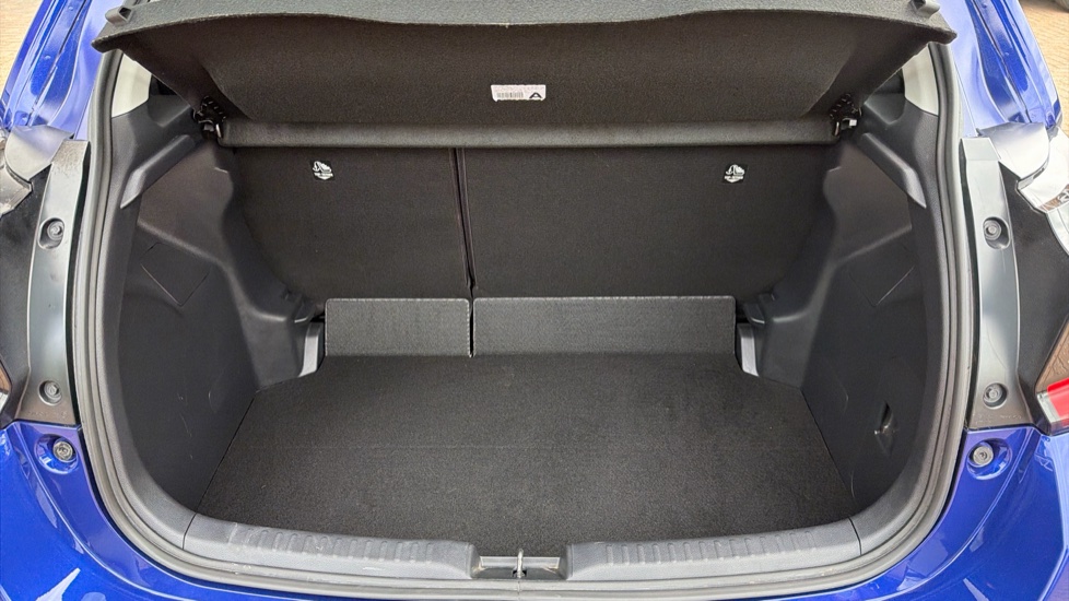 Toyota Yaris 1.5 Hybrid Design 5dr CVT Hybrid Hatchback - Image 13
