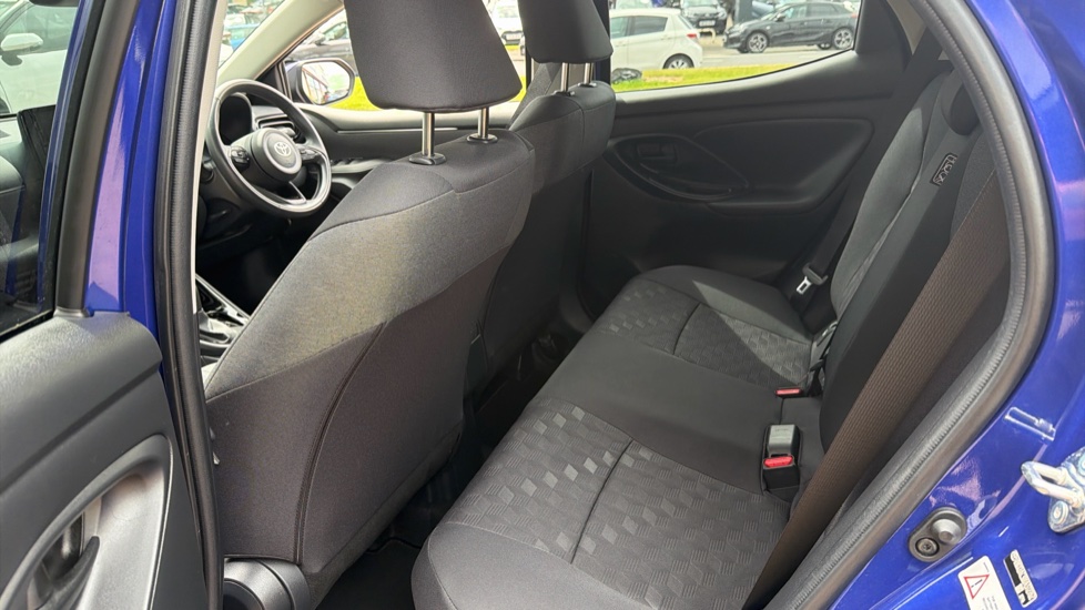 Toyota Yaris 1.5 Hybrid Design 5dr CVT Hybrid Hatchback - Image 15