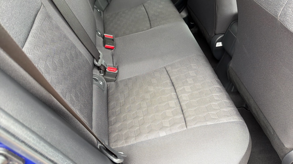 Toyota Yaris 1.5 Hybrid Design 5dr CVT Hybrid Hatchback - Image 17