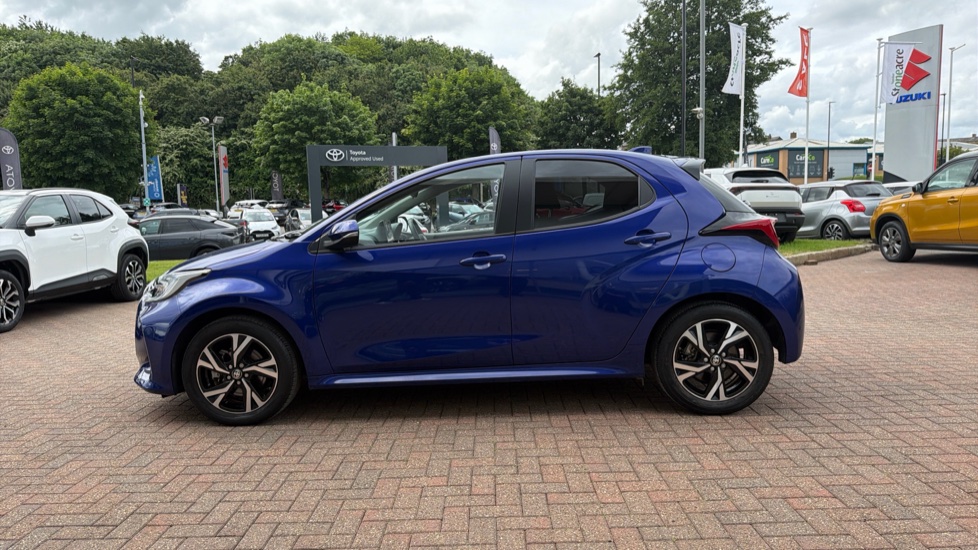 Toyota Yaris 1.5 Hybrid Design 5dr CVT Hybrid Hatchback - Image 24