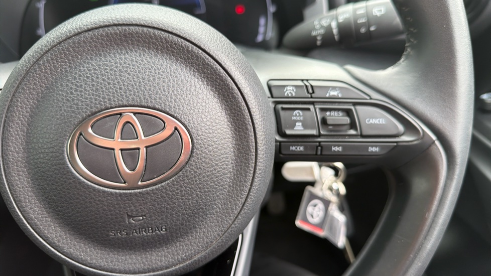 Toyota Yaris 1.5 Hybrid Design 5dr CVT Hybrid Hatchback - Image 37