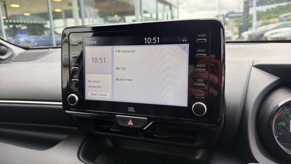 Toyota Yaris 1.5 Hybrid Dynamic 5dr CVT Hybrid Hatchback - Image 9