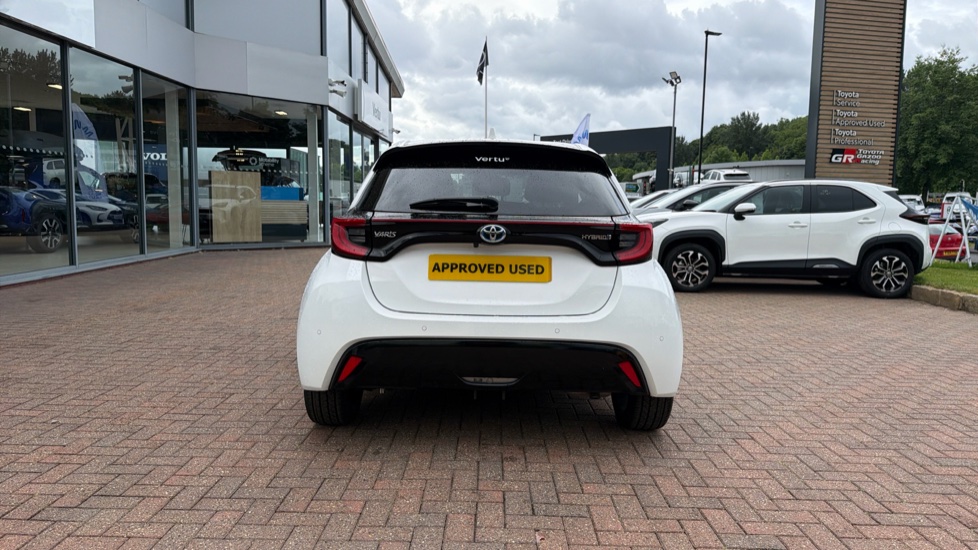Toyota Yaris 1.5 Hybrid Dynamic 5dr CVT Hybrid Hatchback - Image 26
