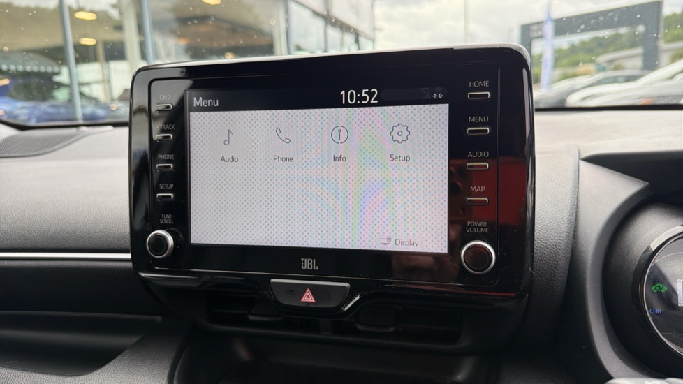 Toyota Yaris 1.5 Hybrid Dynamic 5dr CVT Hybrid Hatchback - Image 31