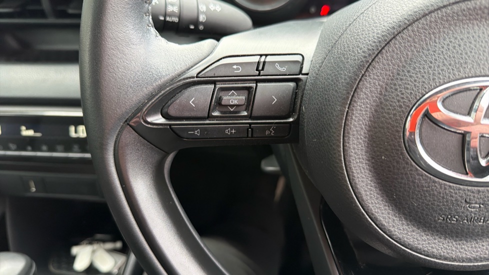 Toyota Yaris 1.5 Hybrid Dynamic 5dr CVT Hybrid Hatchback - Image 36