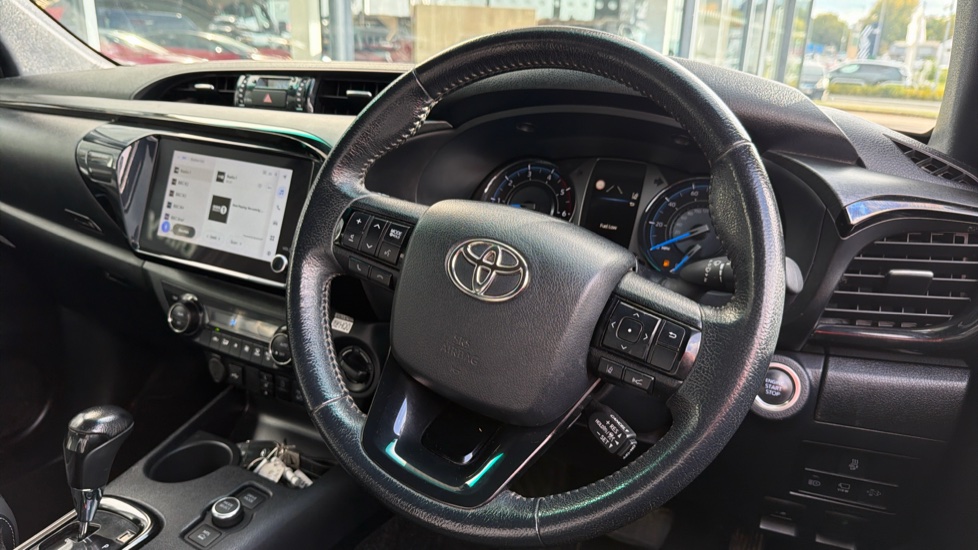 Toyota Hilux Diesel Invincible X D/Cab Pick Up 2.8 D 48V Auto - Image 10