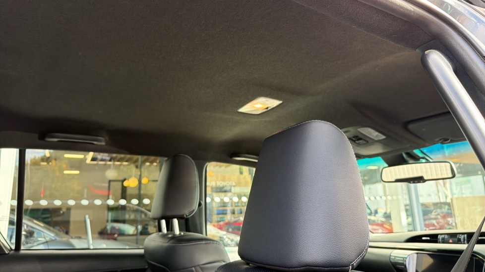 Toyota Hilux Diesel Invincible X D/Cab Pick Up 2.8 D 48V Auto - Image 19