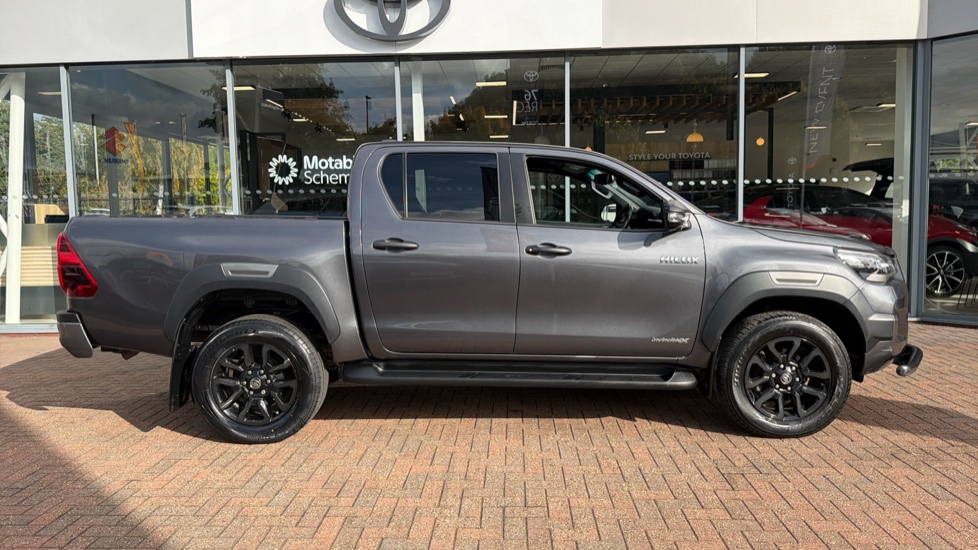 Toyota Hilux Diesel Invincible X D/Cab Pick Up 2.8 D 48V Auto - Image 23