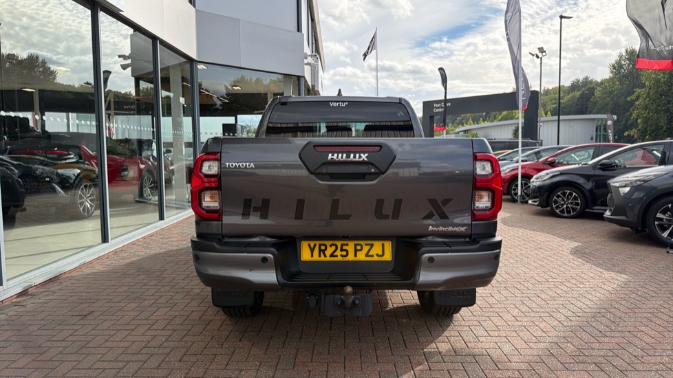 Toyota Hilux Diesel Invincible X D/Cab Pick Up 2.8 D 48V Auto - Image 26