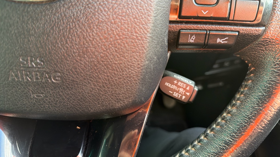 Toyota Hilux Diesel Invincible X D/Cab Pick Up 2.8 D 48V Auto - Image 39