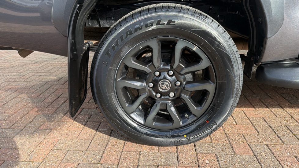 Toyota Hilux Diesel Invincible X D/Cab Pick Up 2.8 D 48V Auto - Image 43
