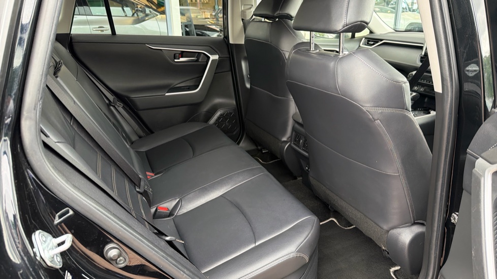 Toyota RAV4 2.5 VVT-i Hybrid Excel TSS 5dr CVT Hybrid Estate - Image 8