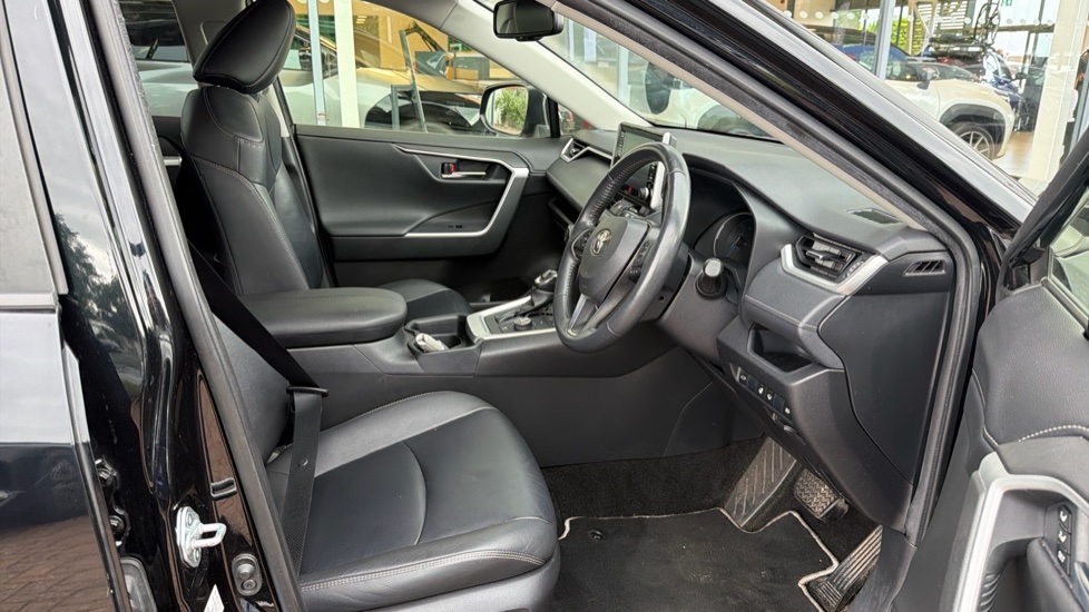 Toyota RAV4 2.5 VVT-i Hybrid Excel TSS 5dr CVT Hybrid Estate - Image 12